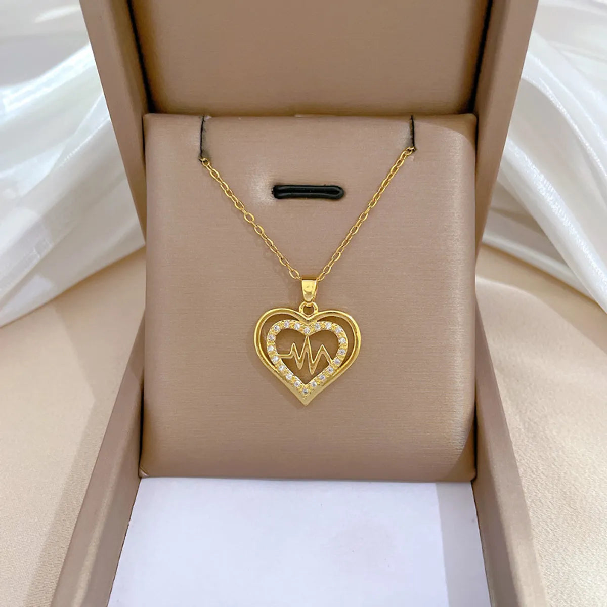 Titanium Steel Copper IG Style Luxurious Classic Style Electrocardiogram Heart Shape Hollow Out Inlay Artificial Gemstones Pendant Necklace