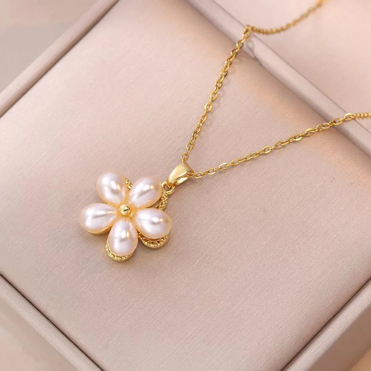 Titanium Steel Copper Simple Style Classic Style Inlay Flower Pearl Rings Necklace