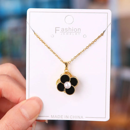 Titanium Steel Copper Simple Style Plating Flower Pendant Necklace