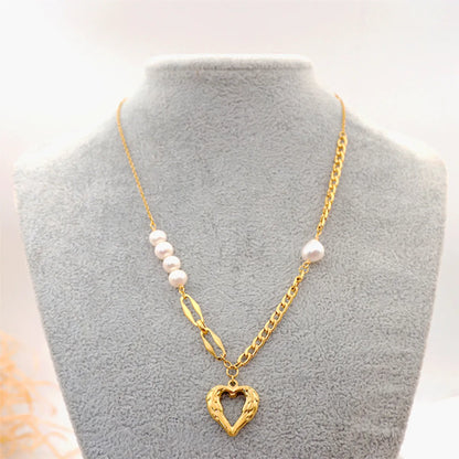 Titanium Steel Gold Plated Simple Style Heart Shape Inlay Artificial Pearls Pendant Necklace