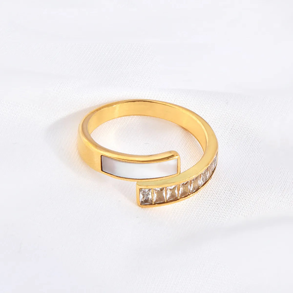 Wholesale Jewelry Simple Style Geometric Titanium Steel Shell Zircon 18K Gold Plated Plating Rings