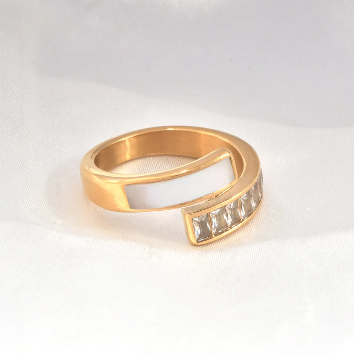 Wholesale Jewelry Simple Style Geometric Titanium Steel Shell Zircon 18K Gold Plated Plating Rings