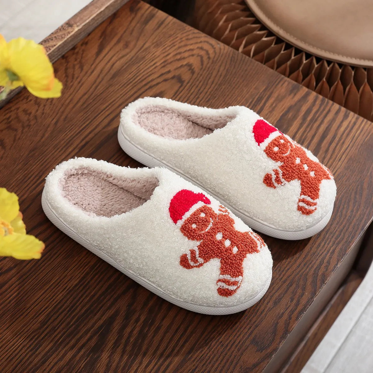 Unisex Casual Cartoon Round Toe Plush Slippers