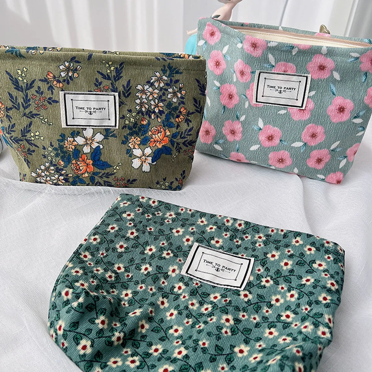 Vacation Flower Polyester Corduroy Square Makeup Bags