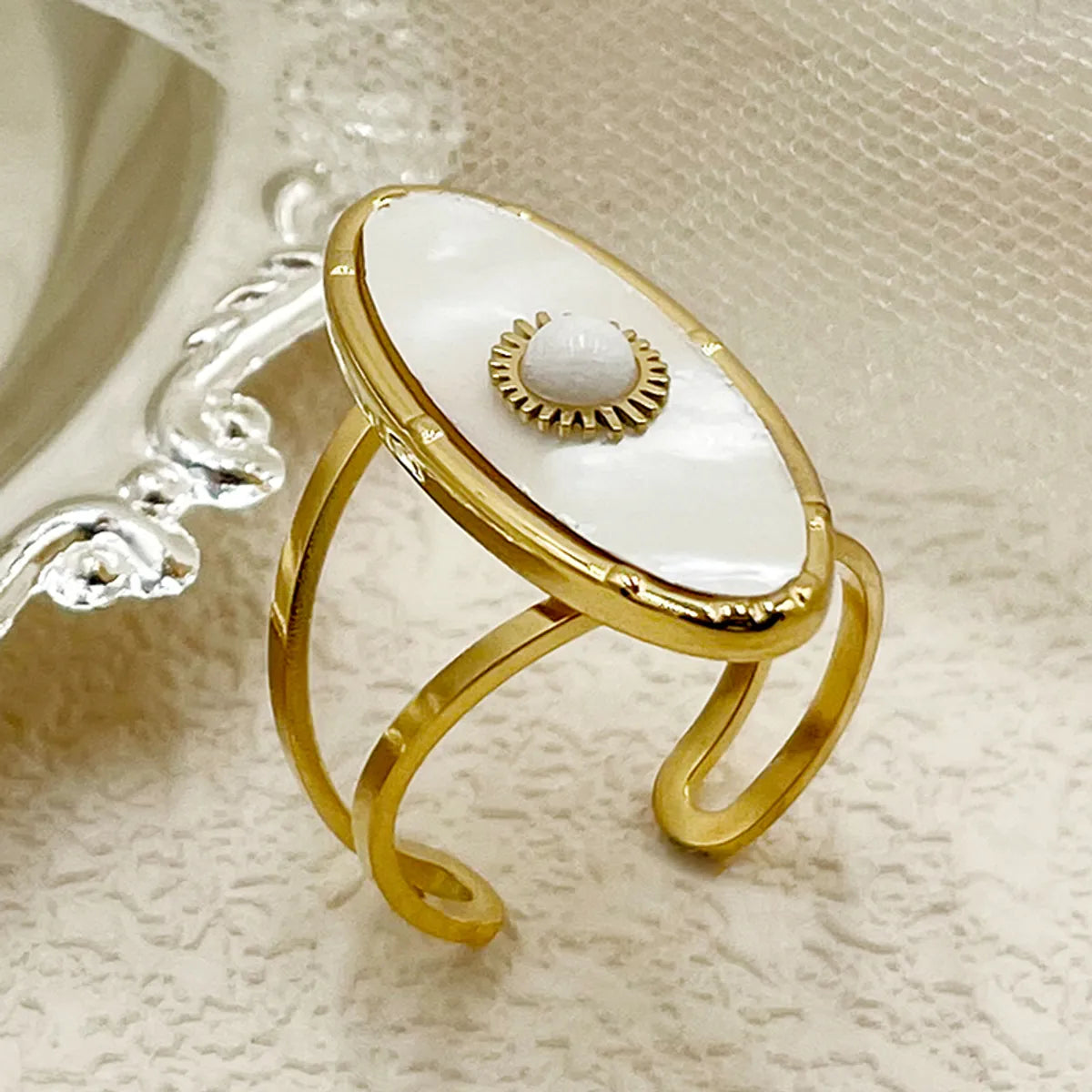 Wholesale Jewelry Vacation Sweet Irregular Leaves 304 Stainless Steel Natural Stone Pearl Shell 14K Gold Plated Plating Inlay Rings