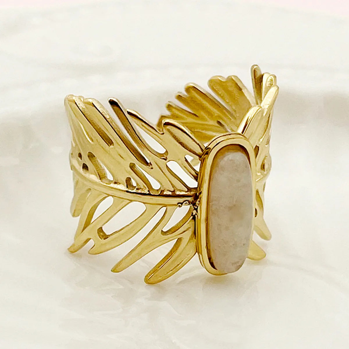 Wholesale Jewelry Vacation Sweet Irregular Leaves 304 Stainless Steel Natural Stone Pearl Shell 14K Gold Plated Plating Inlay Rings