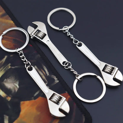 Vintage Style Adjustable Wrench Zinc Alloy Men'S Keychain