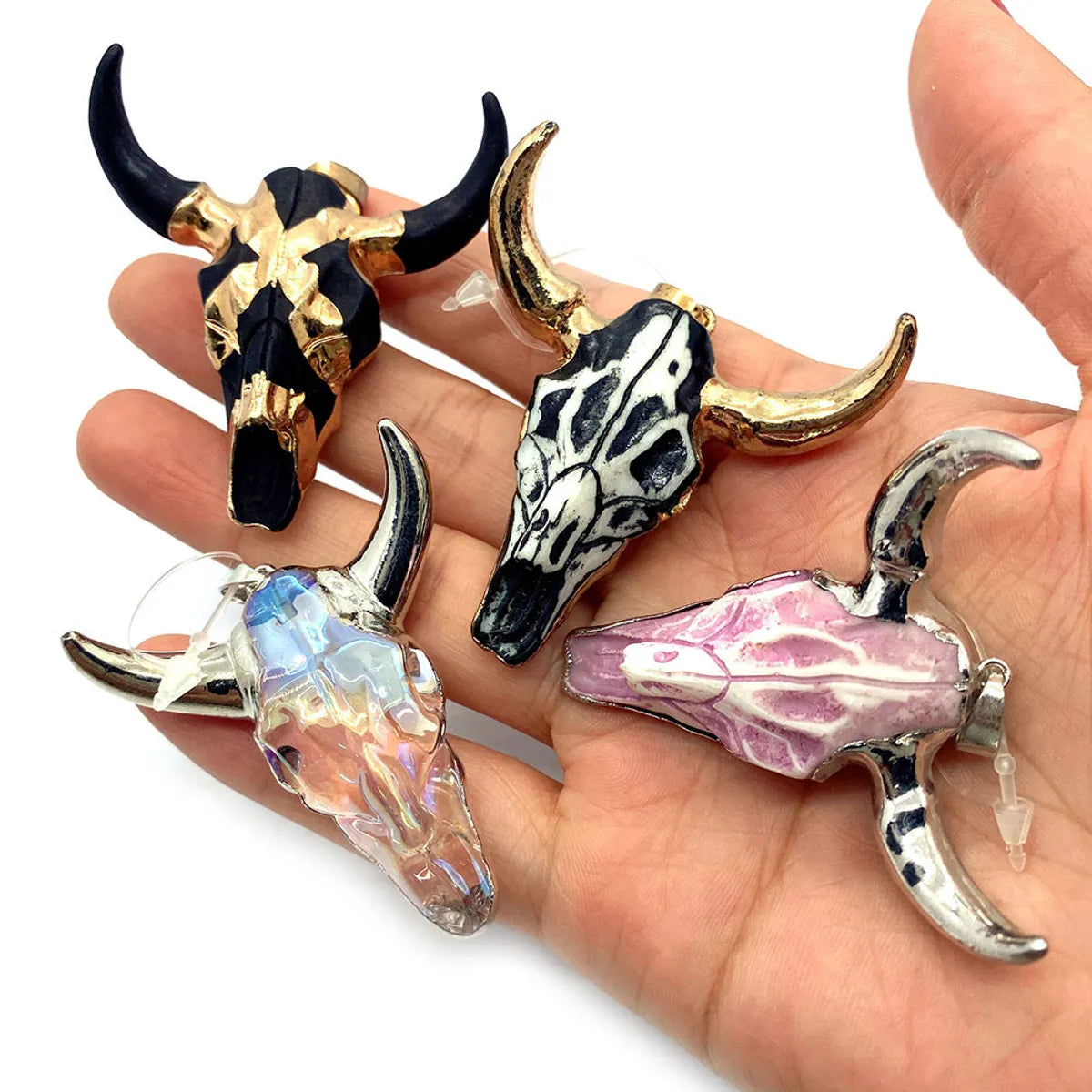 1 Piece Arylic Artificial Crystal Cattle