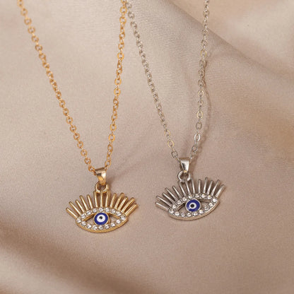 Vintage Style Devil's Eye Alloy Inlay Artificial Rhinestones Women's Pendant Necklace