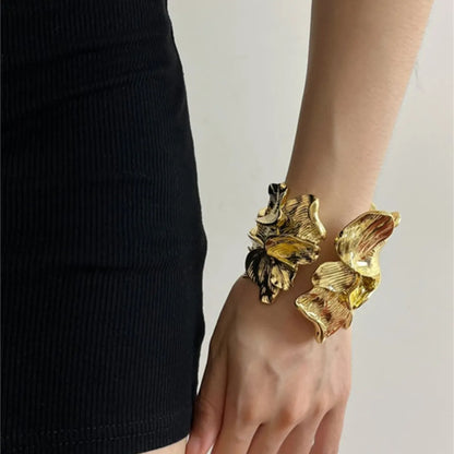 Vintage Style Exaggerated Geometric Gold Plated Silver Plated Copper Alloy Wholesale Bangle