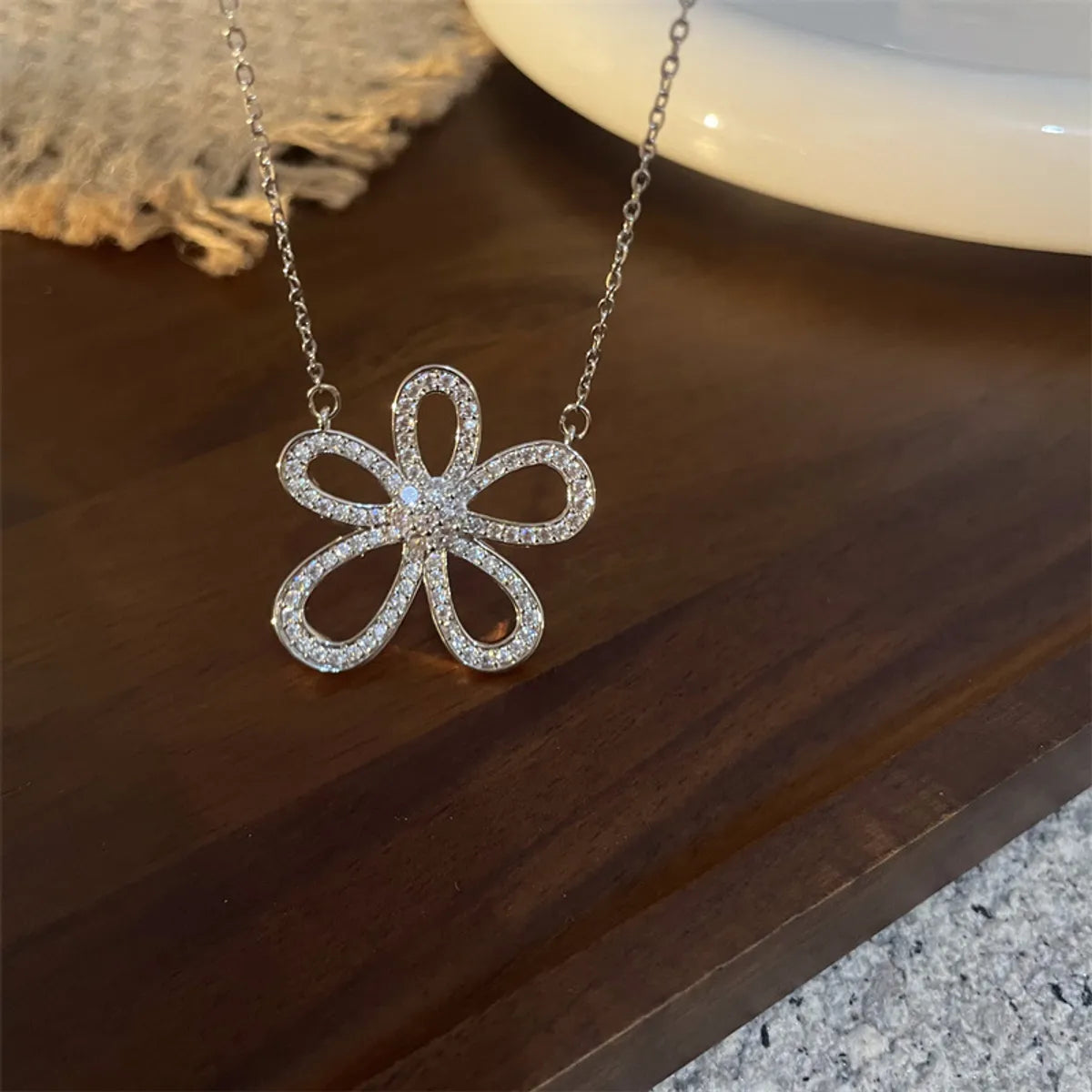 Vintage Style Flower Copper Plating Inlay Zircon Pendant Necklace