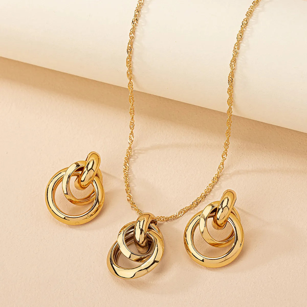 Vintage Style Geometric Solid Color Metal Plating Women's Jewelry Set