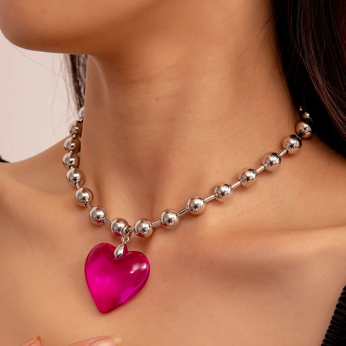 Vintage Style Heart Shape Alloy Three-dimensional Women's Pendant Necklace