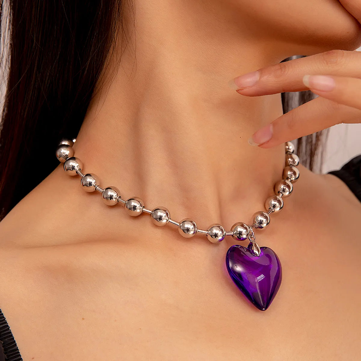 Vintage Style Heart Shape Alloy Three-dimensional Women's Pendant Necklace