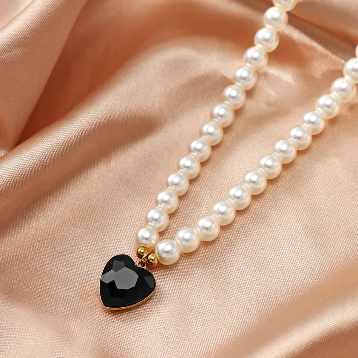 Vintage Style Heart Shape Stainless Steel Arylic Artificial Pearl Beaded Women's Pendant Necklace 1 Piece