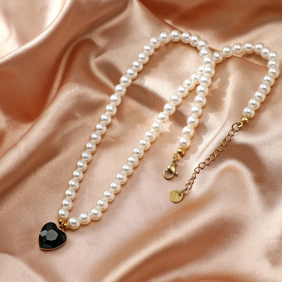 Vintage Style Heart Shape Stainless Steel Arylic Artificial Pearl Beaded Women's Pendant Necklace 1 Piece