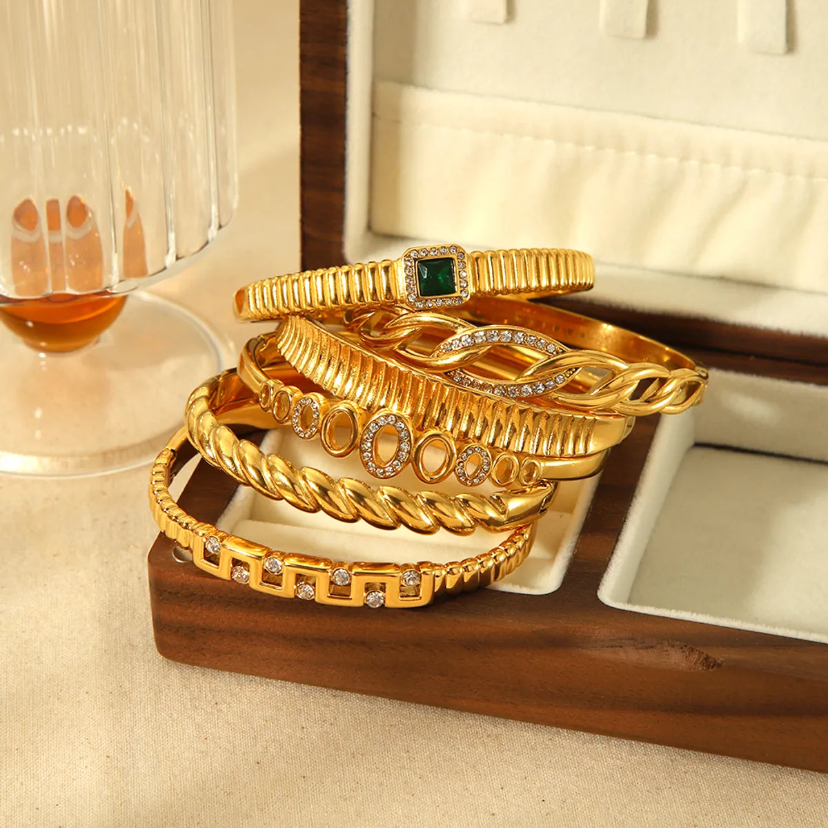 Vintage Style Roman Style Geometric 304 Stainless Steel 18K Gold Plated Zircon Bangle In Bulk