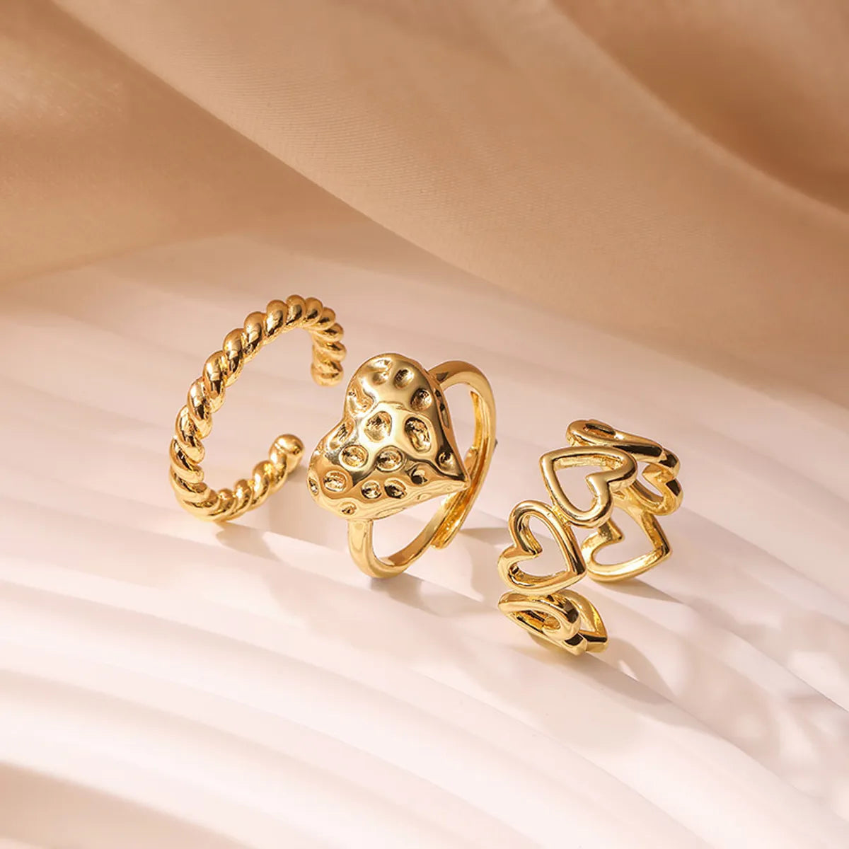 Vintage Style Simple Style Heart Shape Twist Copper 18k Gold Plated Zircon Rings In Bulk