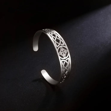 Vintage Style Simple Style Witch Knot Solid Color Stainless Steel Plating Hollow Out Bangle