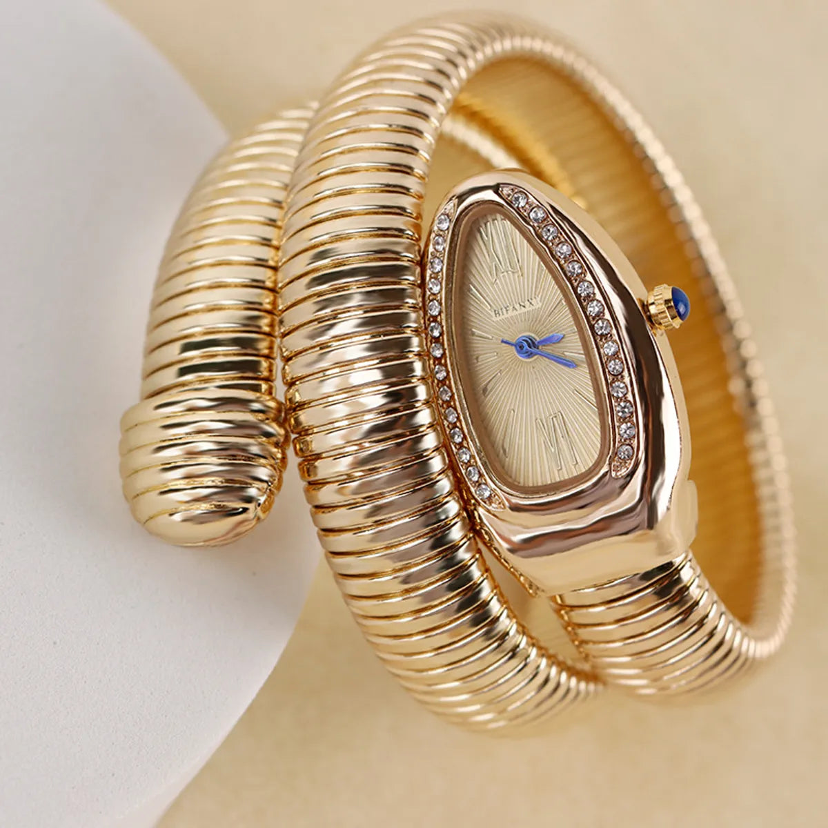 Vintage Style Snake Quartz Women'S Watches