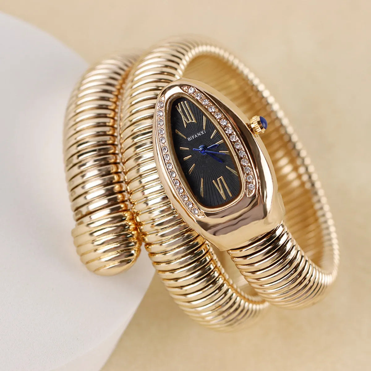 Vintage Style Snake Quartz Women'S Watches