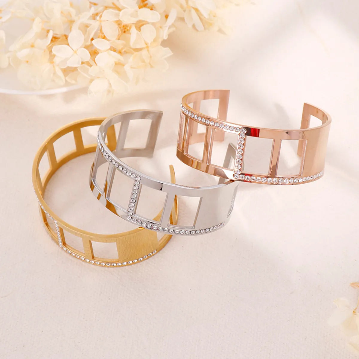 Vintage Style Square 304 Stainless Steel 18K Gold Plated Bangle In Bulk