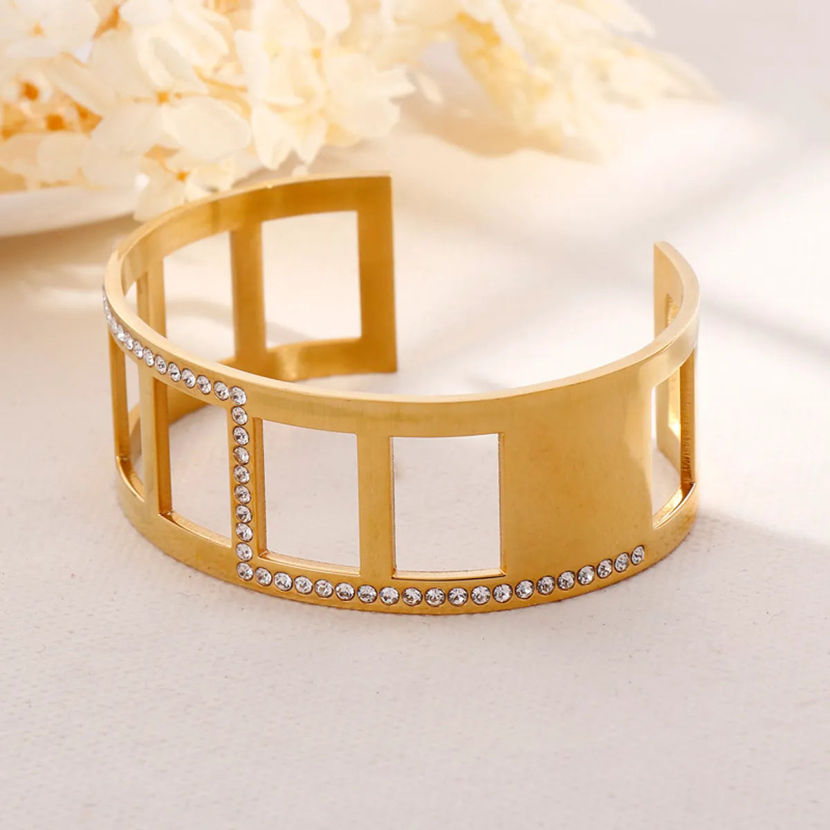 Vintage Style Square 304 Stainless Steel 18K Gold Plated Bangle In Bulk