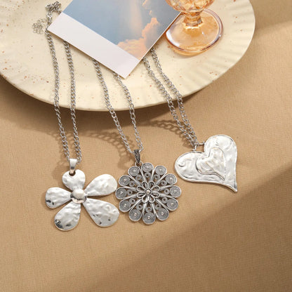 Vintage Style Square Heart Shape Flower Alloy Unisex Necklace