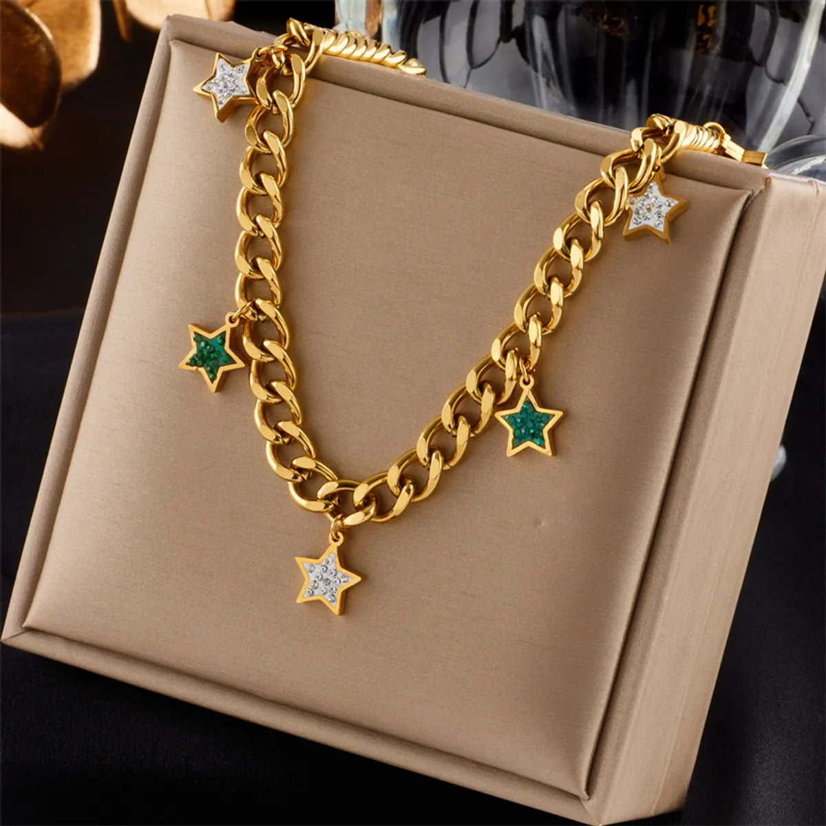 Wholesale Jewelry Vintage Style Star Stainless Steel Rhinestones 18K Gold Plated Gold Plated Necklace