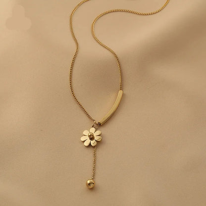 304 Stainless Steel 18K Gold Plated Vintage Style Sweet Plating Daisy Pendant Necklace