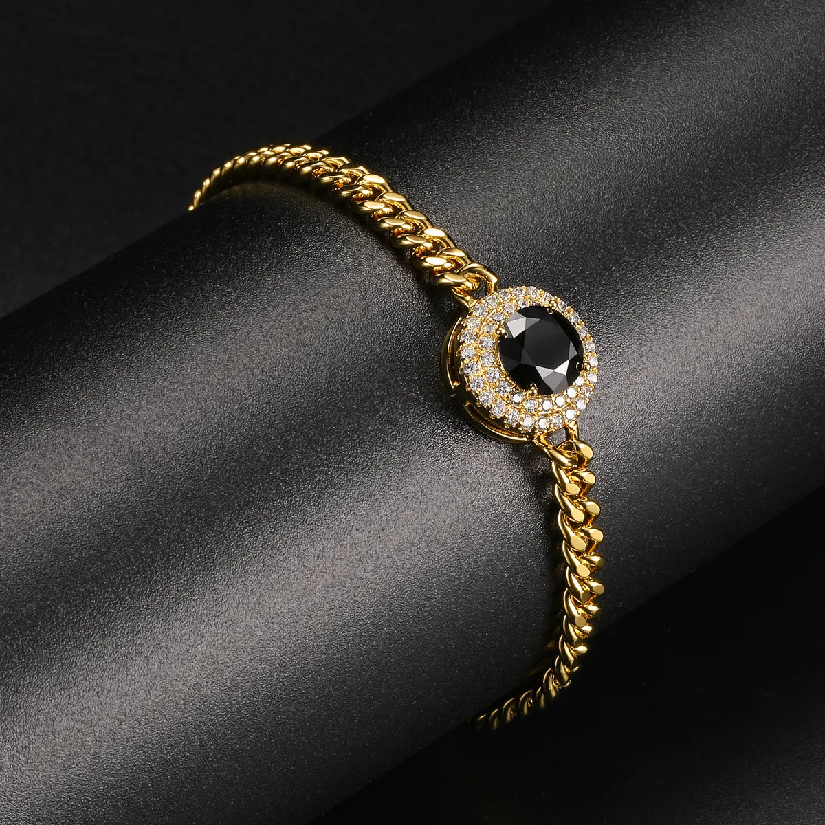 Wholesale Casual Classic Style Round Brass Inlay 18K Gold Plated Zircon Bracelets