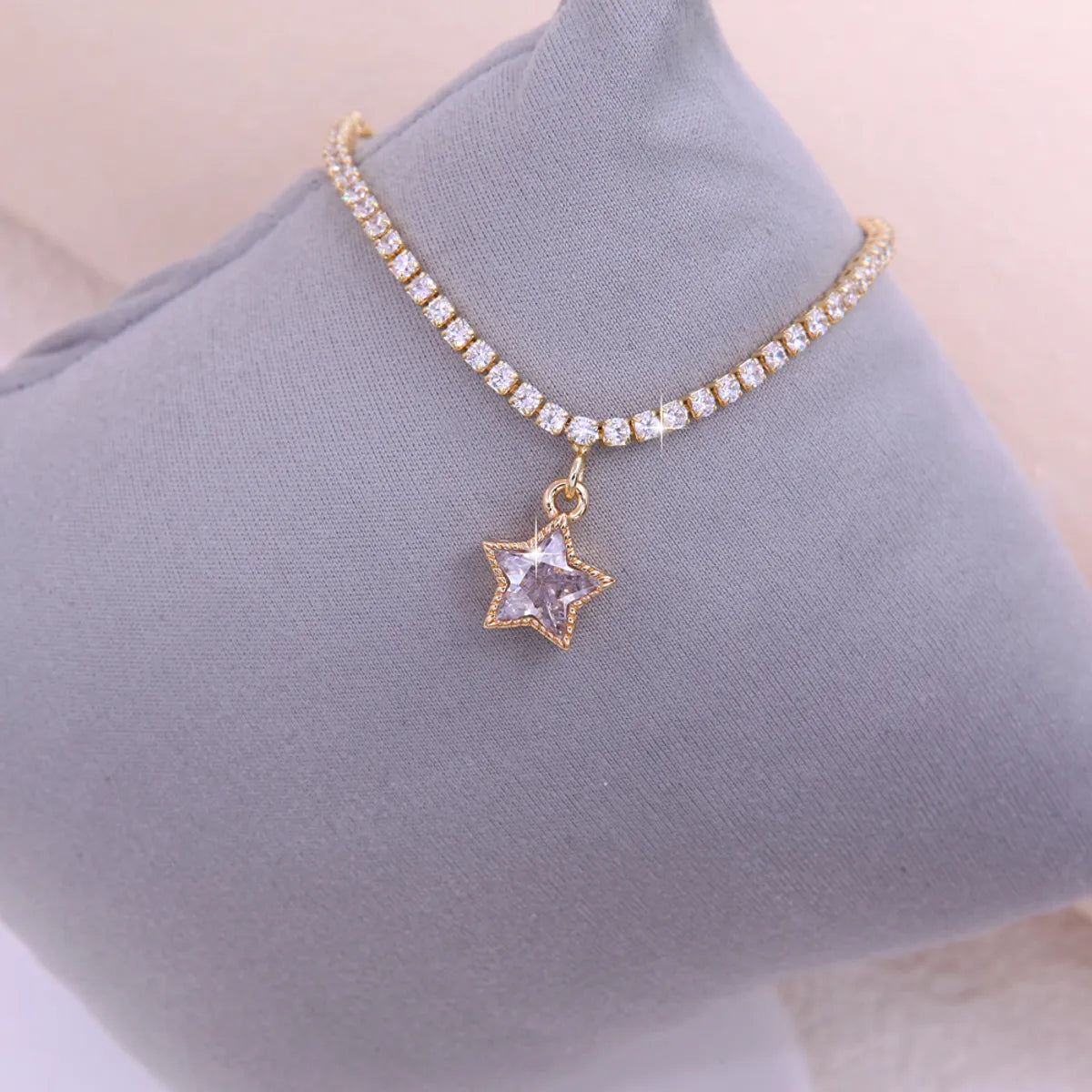 Wholesale Casual Elegant Sweet Star Copper Inlay 18K Gold Plated Zircon Bracelets