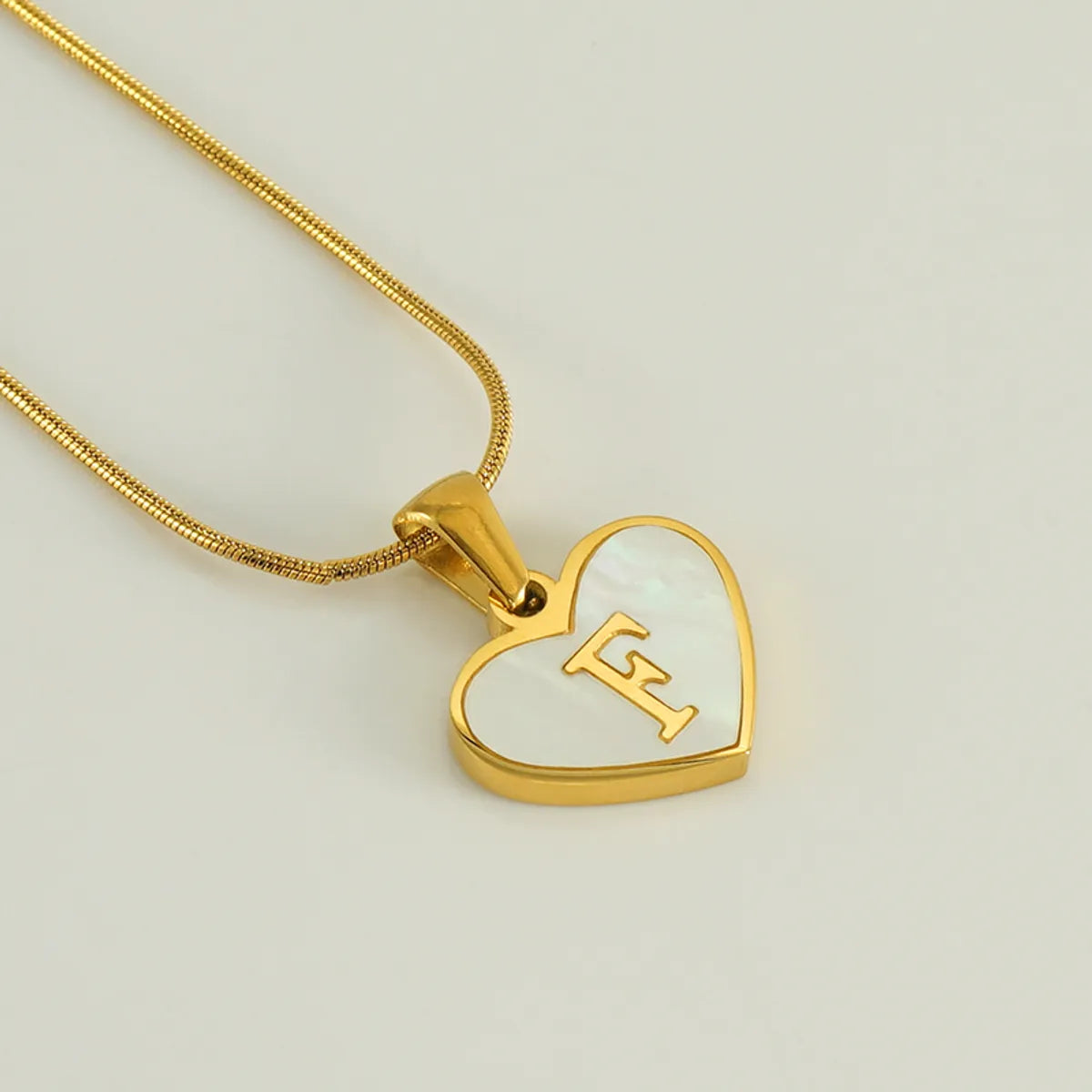 304 Stainless Steel 18K Gold Plated Cute Polishing Plating Inlay Heart Shape Shell Pendant Necklace