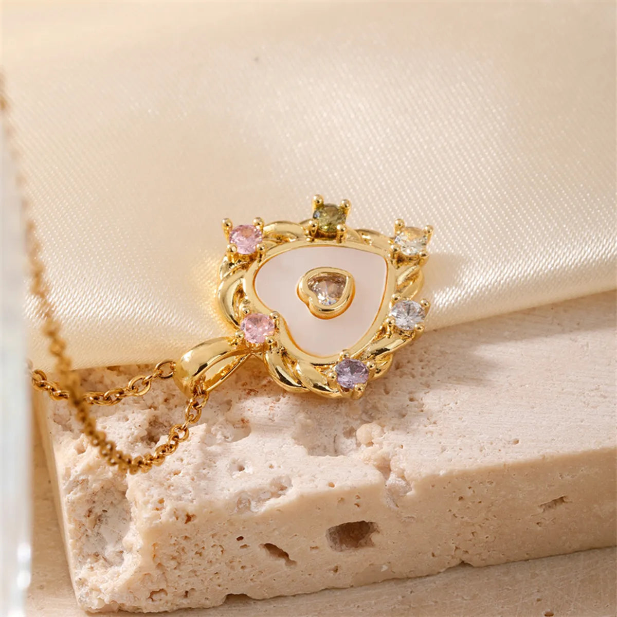 Wholesale Cute Romantic Sweet Paw Print Heart Shape Bow Knot 304 Stainless Steel Copper Inlay K Gold Plated Shell Zircon Pendant Necklace