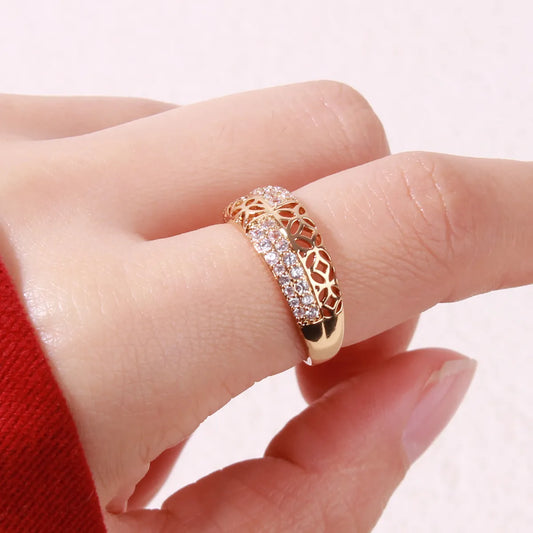 Wholesale Elegant Classical Retro Solid Color Copper Hollow Out Inlay Gold Plated Zircon Rings