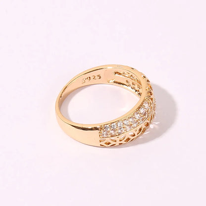 Wholesale Elegant Classical Retro Solid Color Copper Hollow Out Inlay Gold Plated Zircon Rings