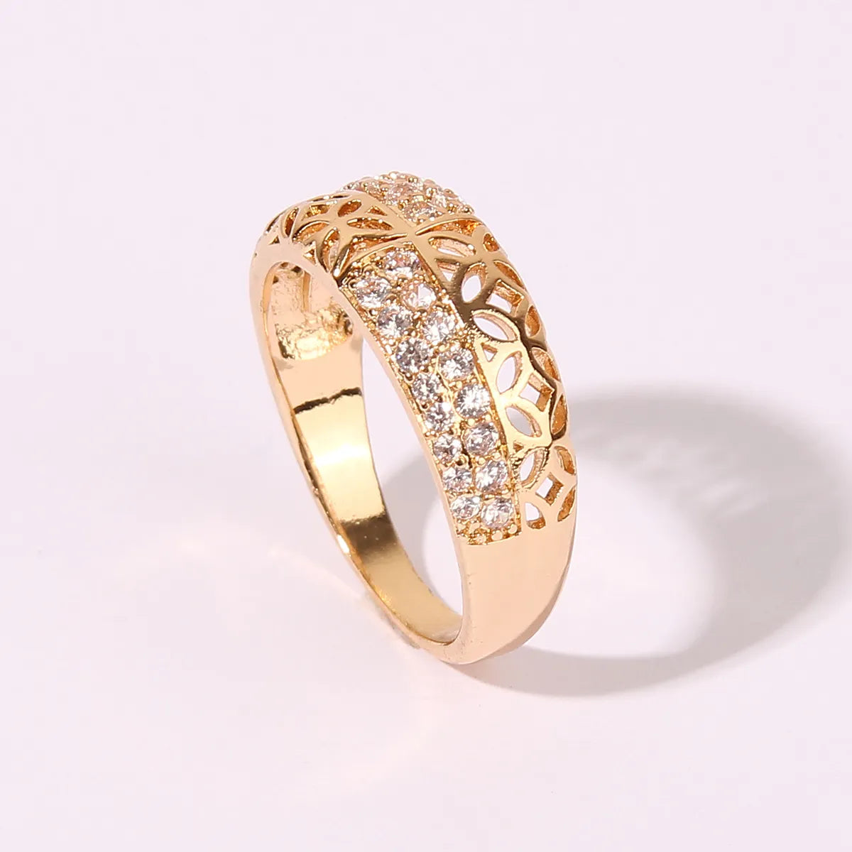 Wholesale Elegant Classical Retro Solid Color Copper Hollow Out Inlay Gold Plated Zircon Rings