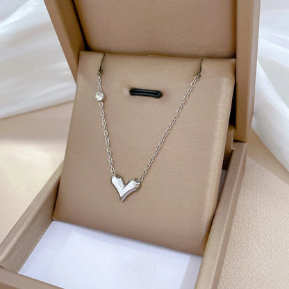 Elegant Lady Geometric Heart Shape Titanium Steel Plating Inlay Artificial Pearls Zircon Pendant Necklace