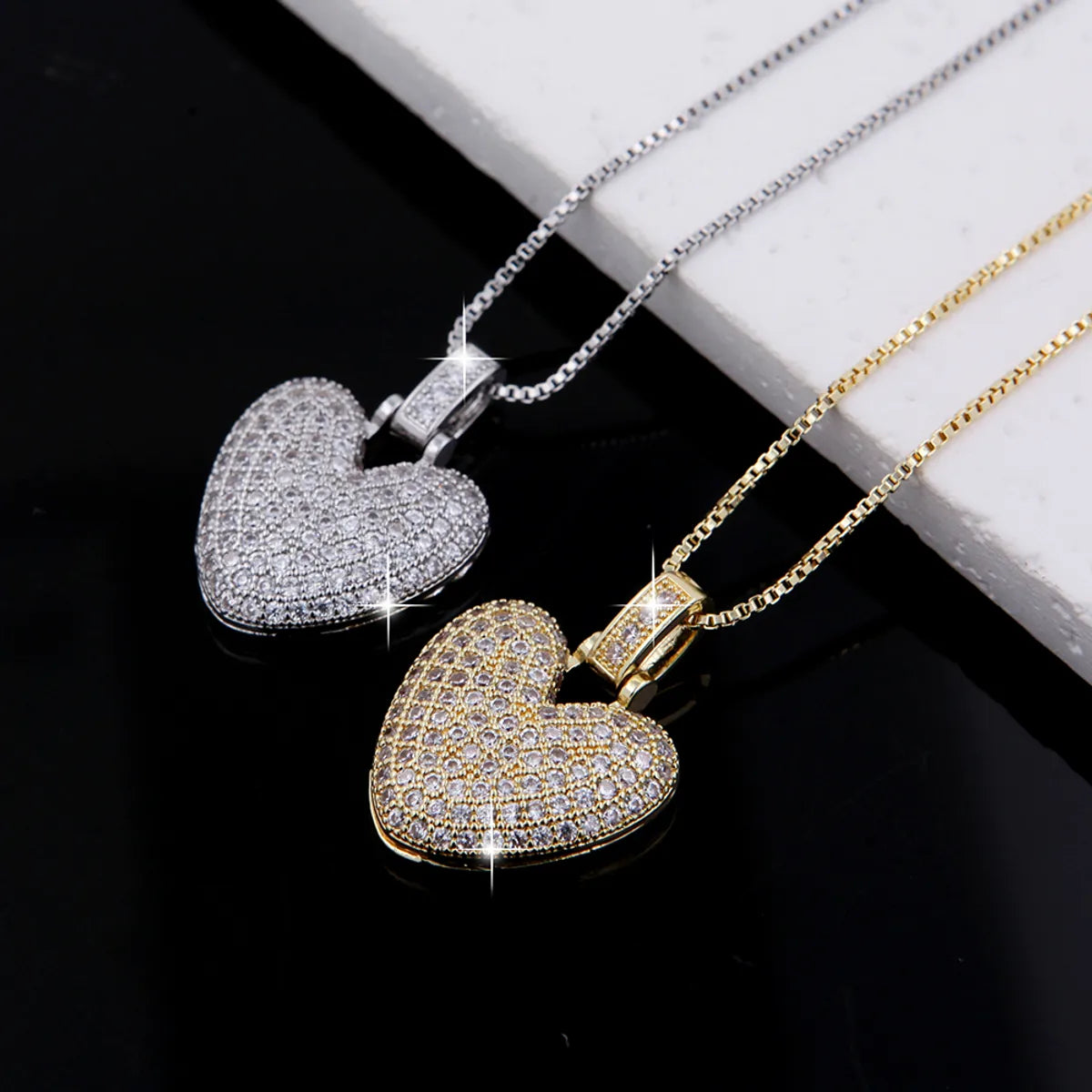 Wholesale Elegant Lady Heart Shape Copper Inlay 18K Gold Plated White Gold Plated Zircon Pendant Necklace