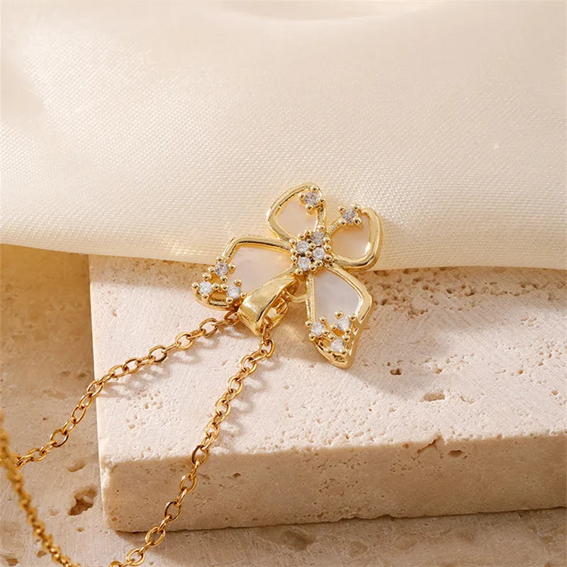 Wholesale Elegant Modern Style Korean Style Sun Heart Shape 304 Stainless Steel Copper Inlay K Gold Plated Zircon Pendant Necklace