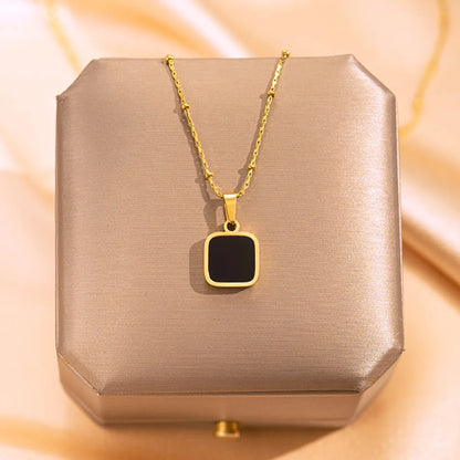 Wholesale Elegant Simple Style Square Titanium Steel Plating 18k Gold Plated Pendant Necklace