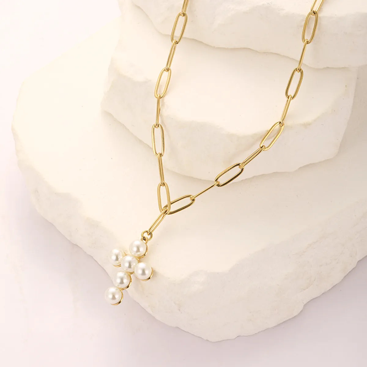 Elegant Solid Color Stainless Steel Plating Inlay Artificial Pearls 18k Gold Plated Pendant Necklace