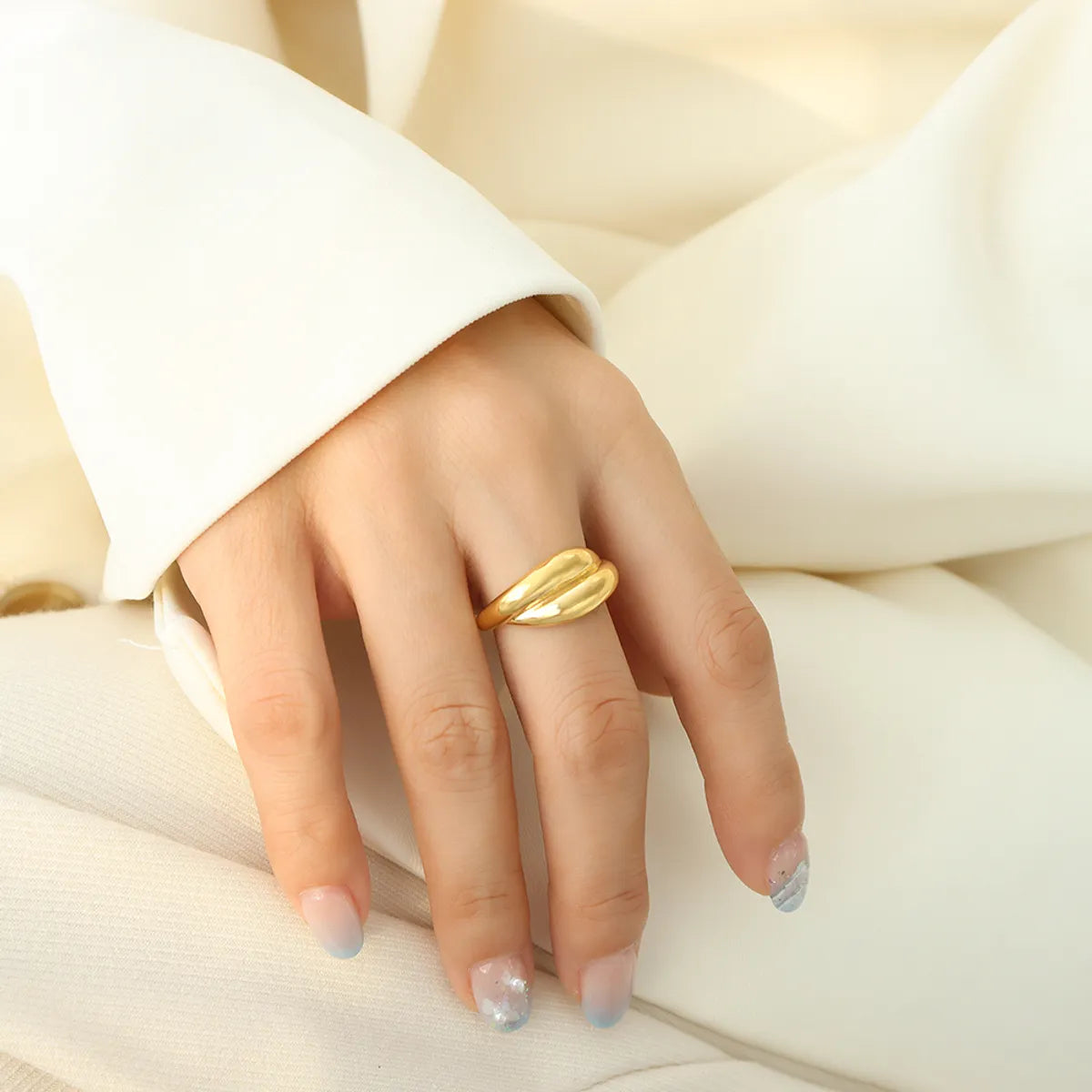 Wholesale Glam Shiny Solid Color Titanium Steel 18k Gold Plated Open Ring