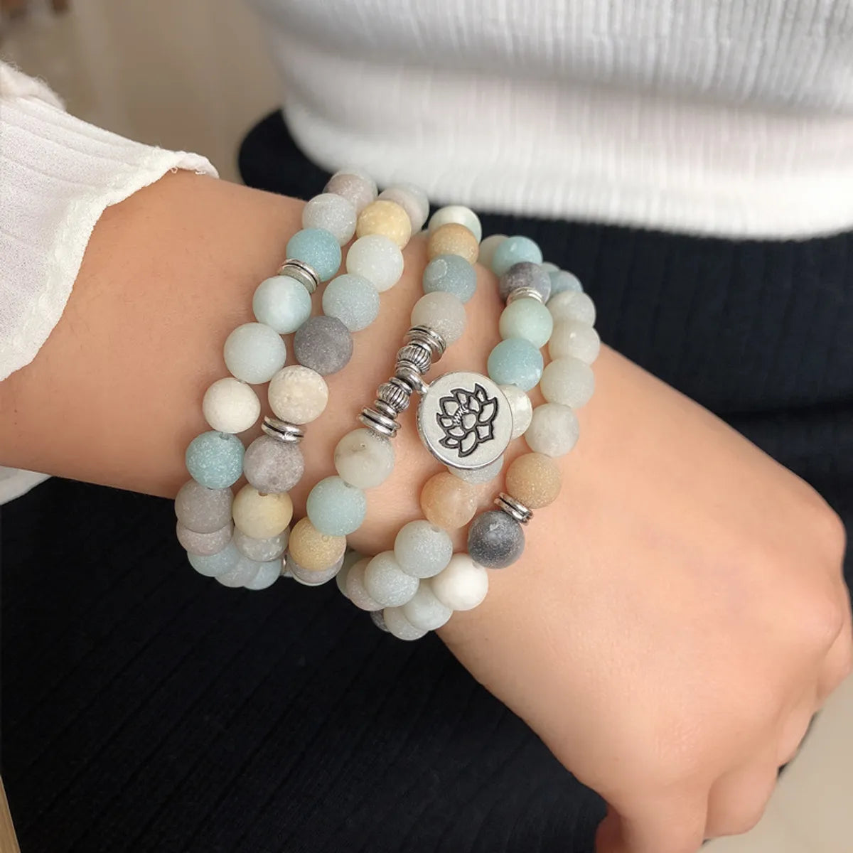 Wholesale Hand-Beaded Scrub Fashion  Stone Lotus Alloy Bracelet Women