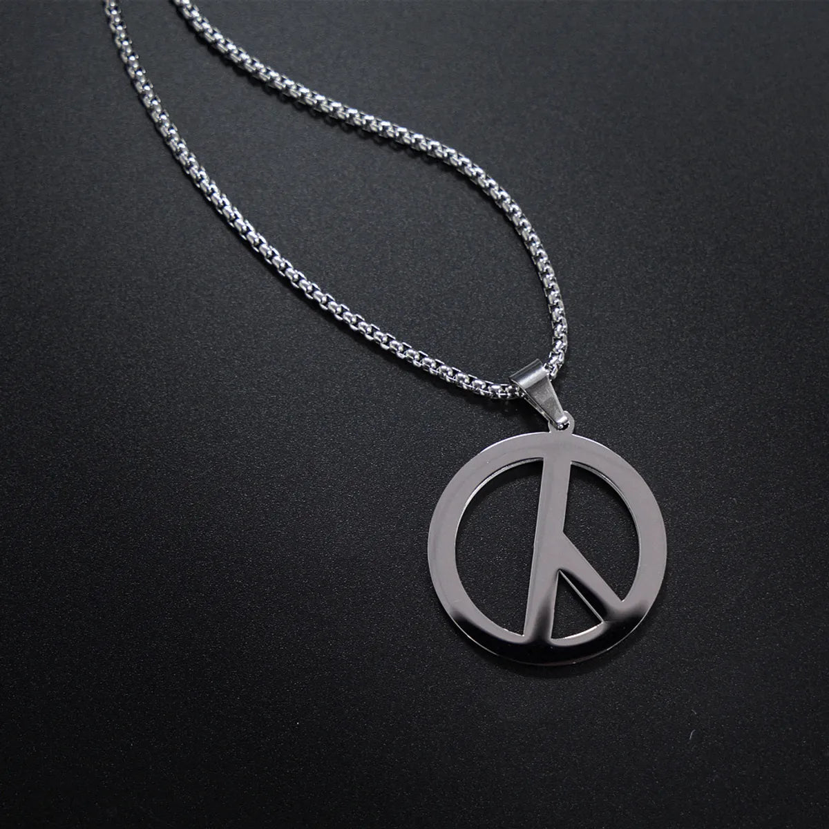 Wholesale Hip-hop Retro Solid Color Stainless Steel Polishing Pendant Necklace