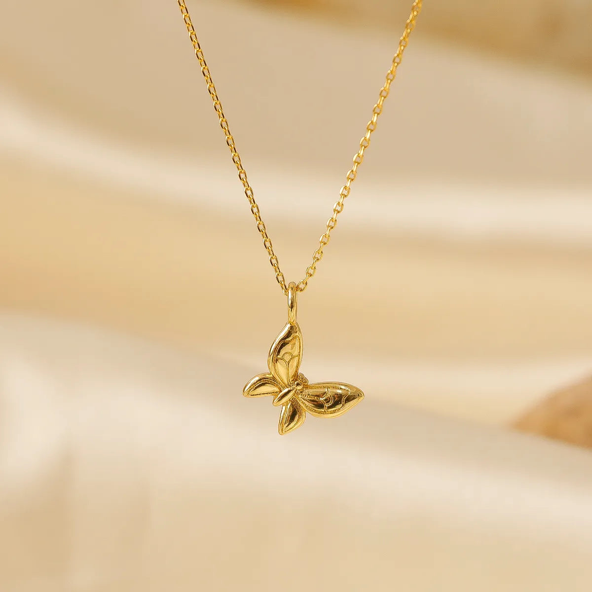 Wholesale IG Style Classic Style Butterfly Copper 18K Gold Plated Pendant Necklace