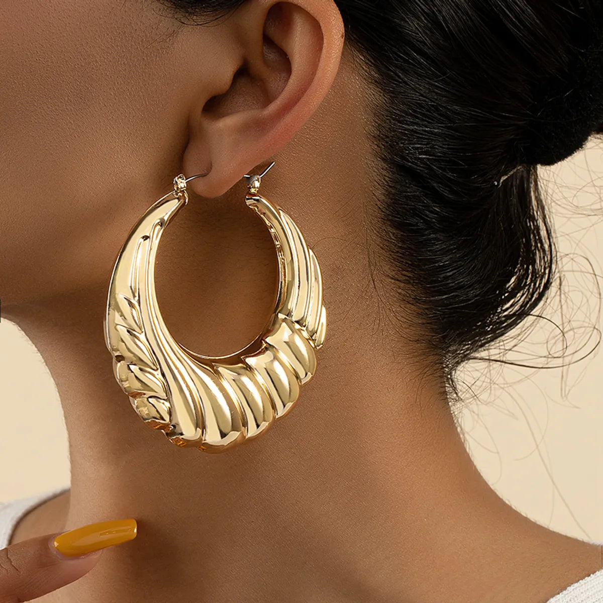 Wholesale Jewelry 1 Pair Retro Circle Alloy Hoop Earrings