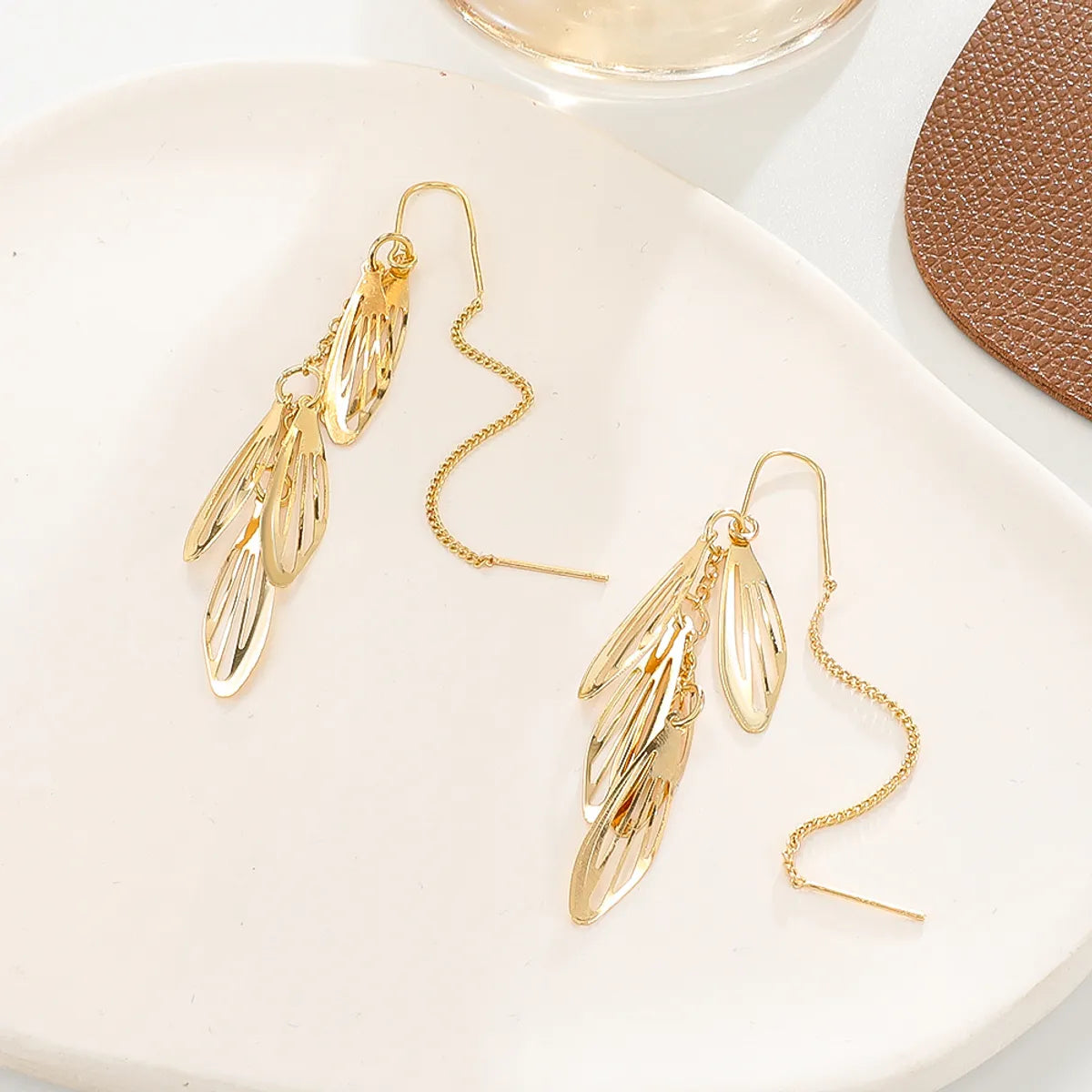 Wholesale Jewelry 1 Pair Simple Style Leaves Alloy 14k Gold Plated Dangling Earrings