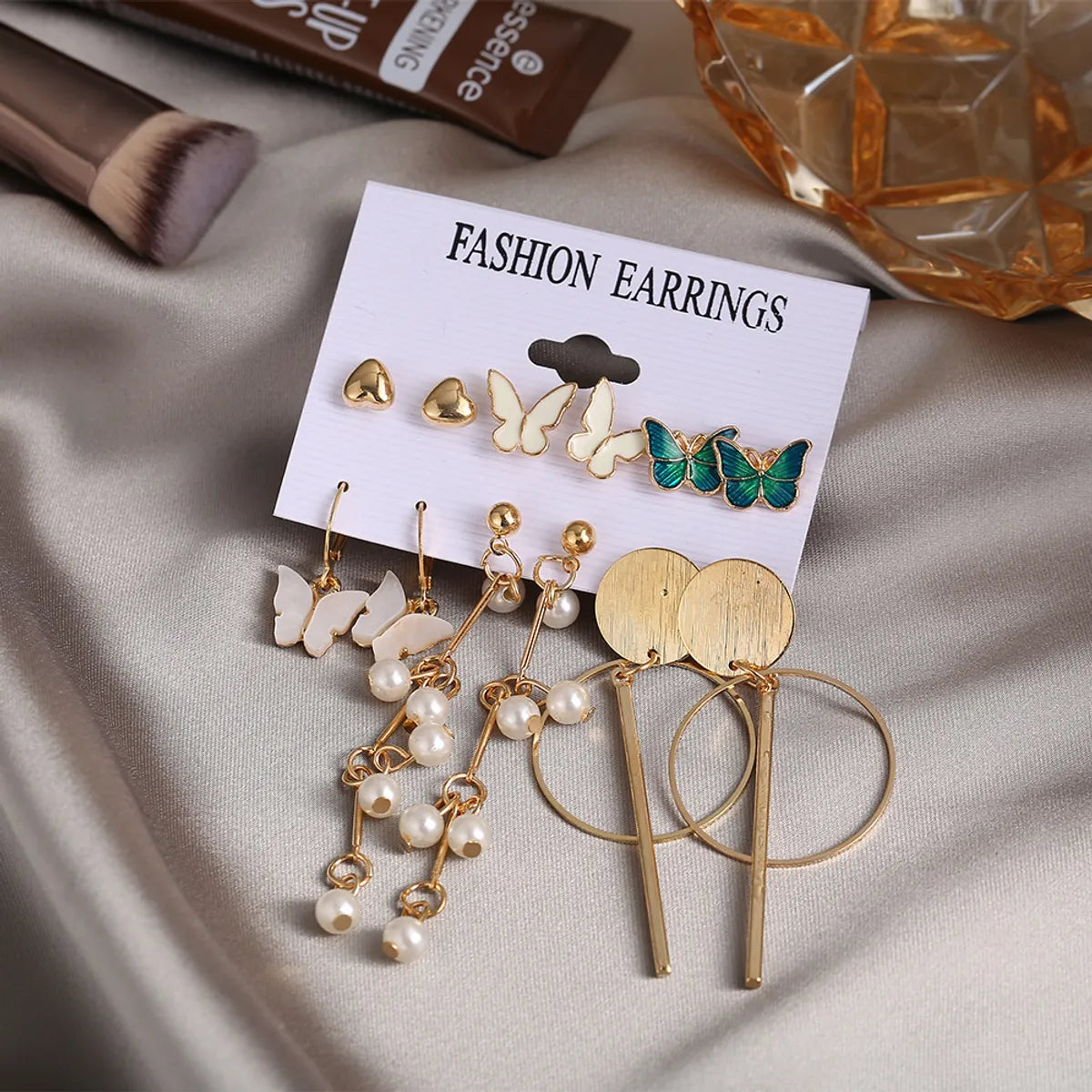 Wholesale Jewelry 1 Set Retro Round Heart Shape Butterfly Imitation Pearl Alloy Shell Earrings