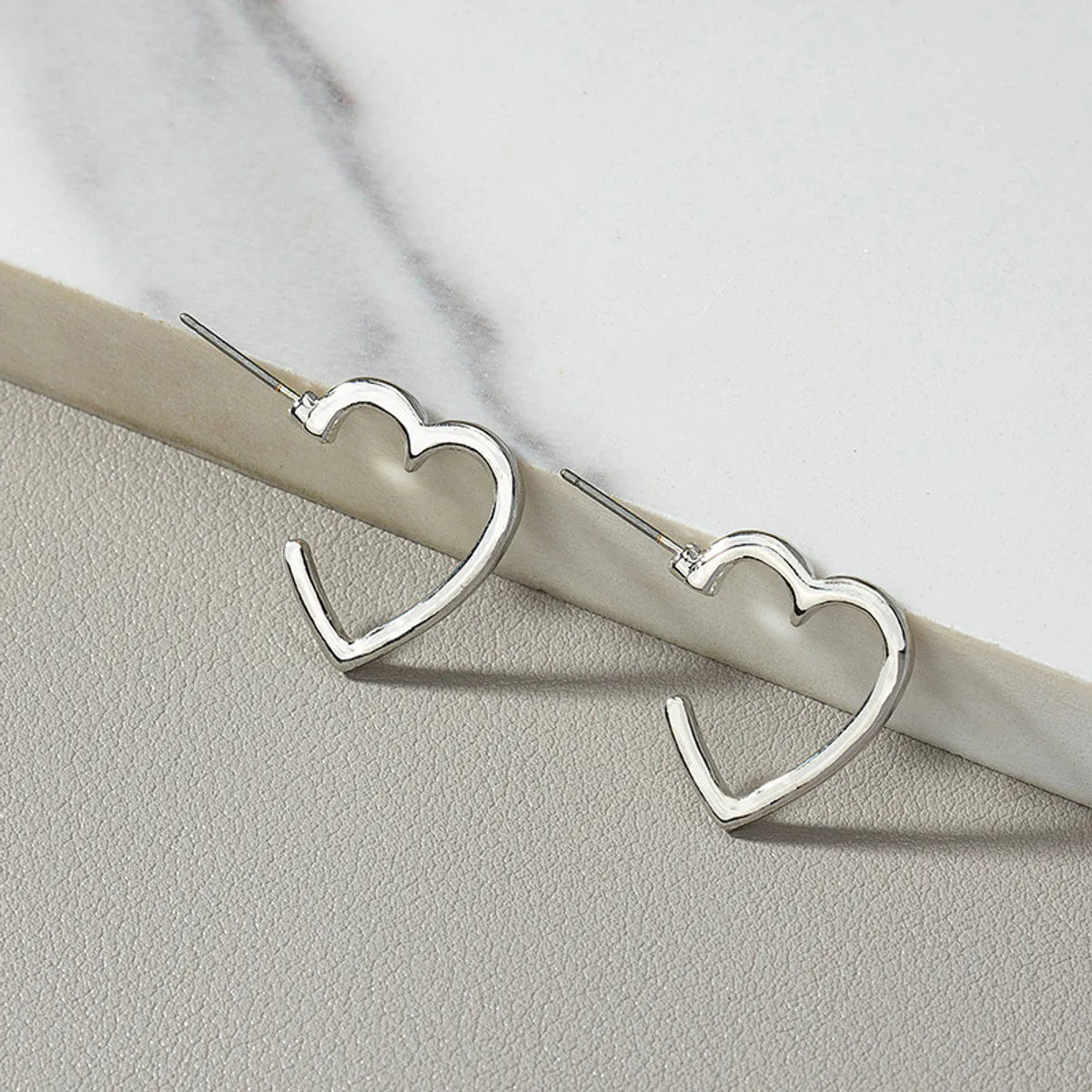 Wholesale Jewelry Basic Heart Shape Alloy Plating Ear Studs